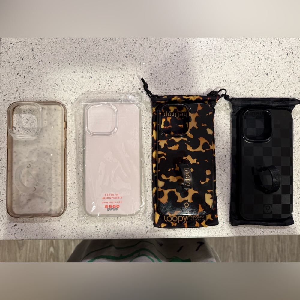 IPHONE 14 Pro max righty Loopy Case Tortoise and Black Checkered Phone Cases